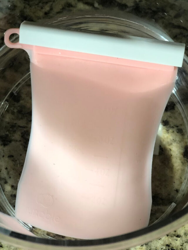 Thawing Breastmilk in a Reusable Bag
