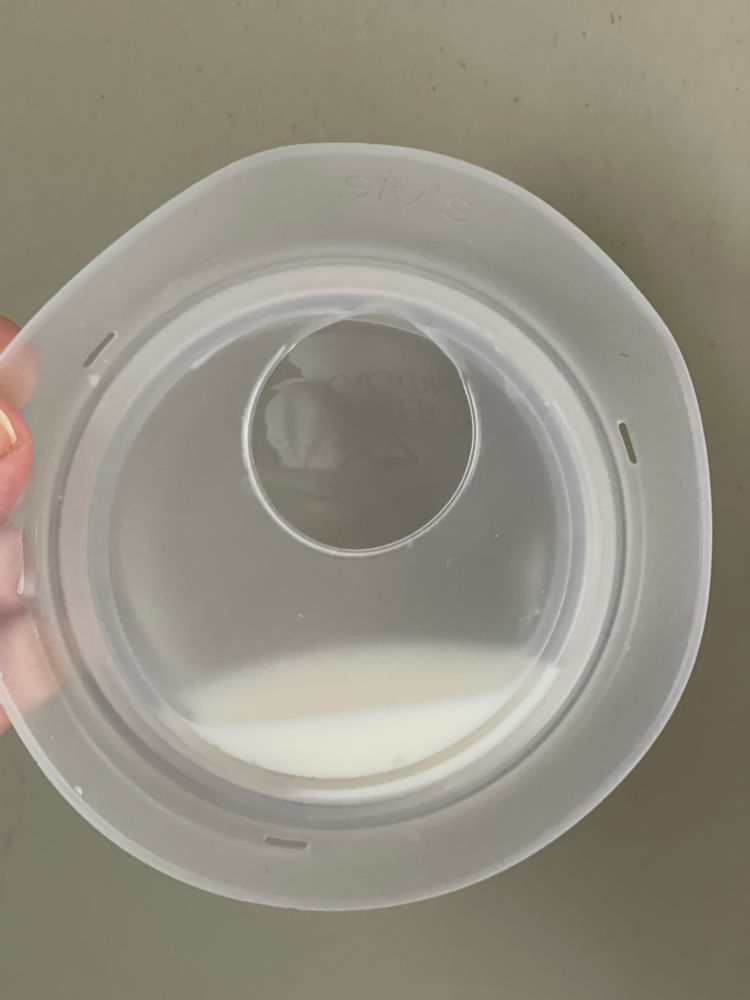 Elvie Catch - Catch every last drop of milk with leak-free confidence. 