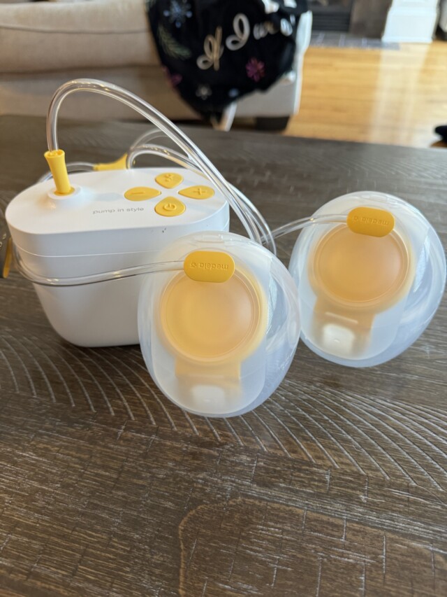 Medela Pump In Style Hands-Free Breast Pump, Wearable Cups